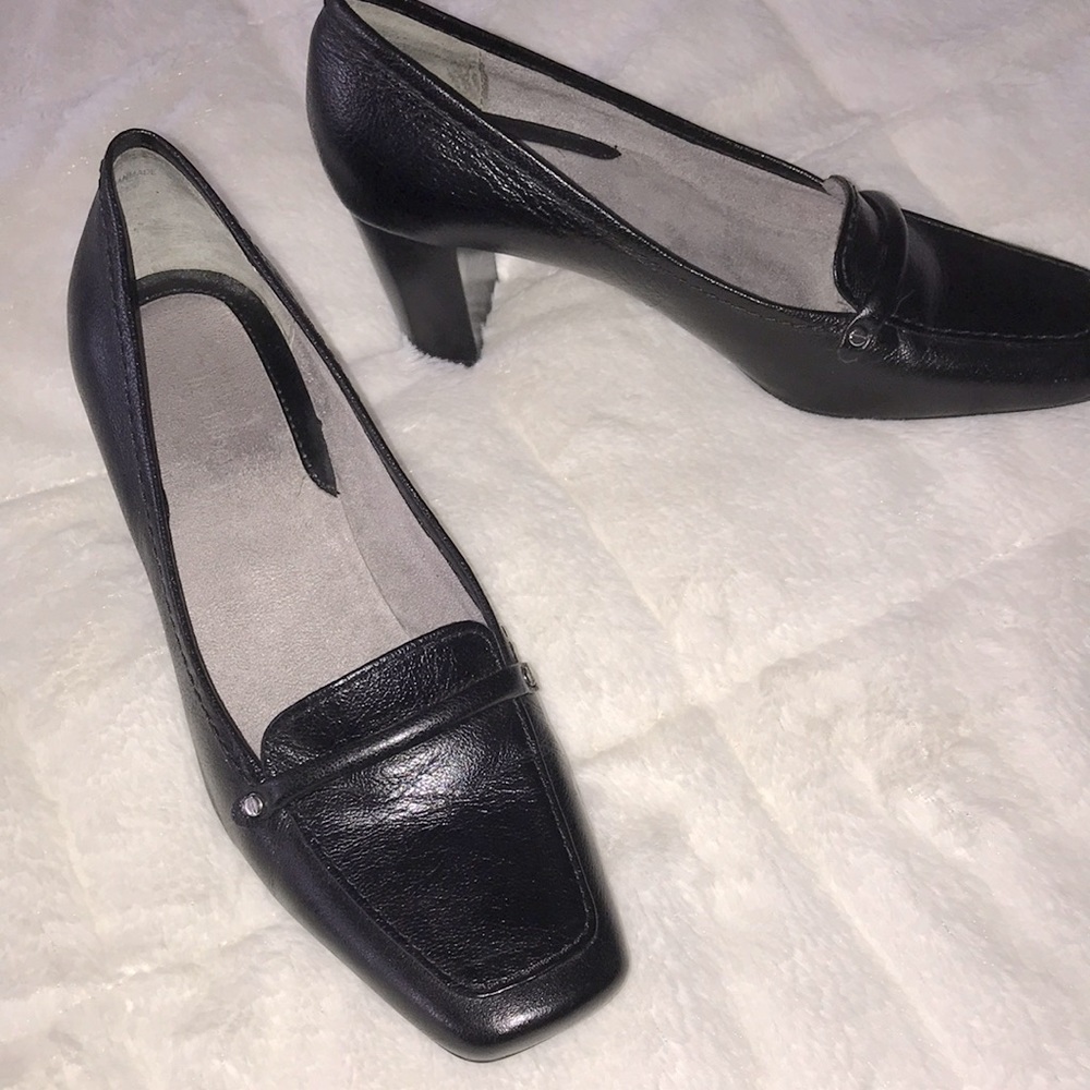 Liz Claiborne size 7 M